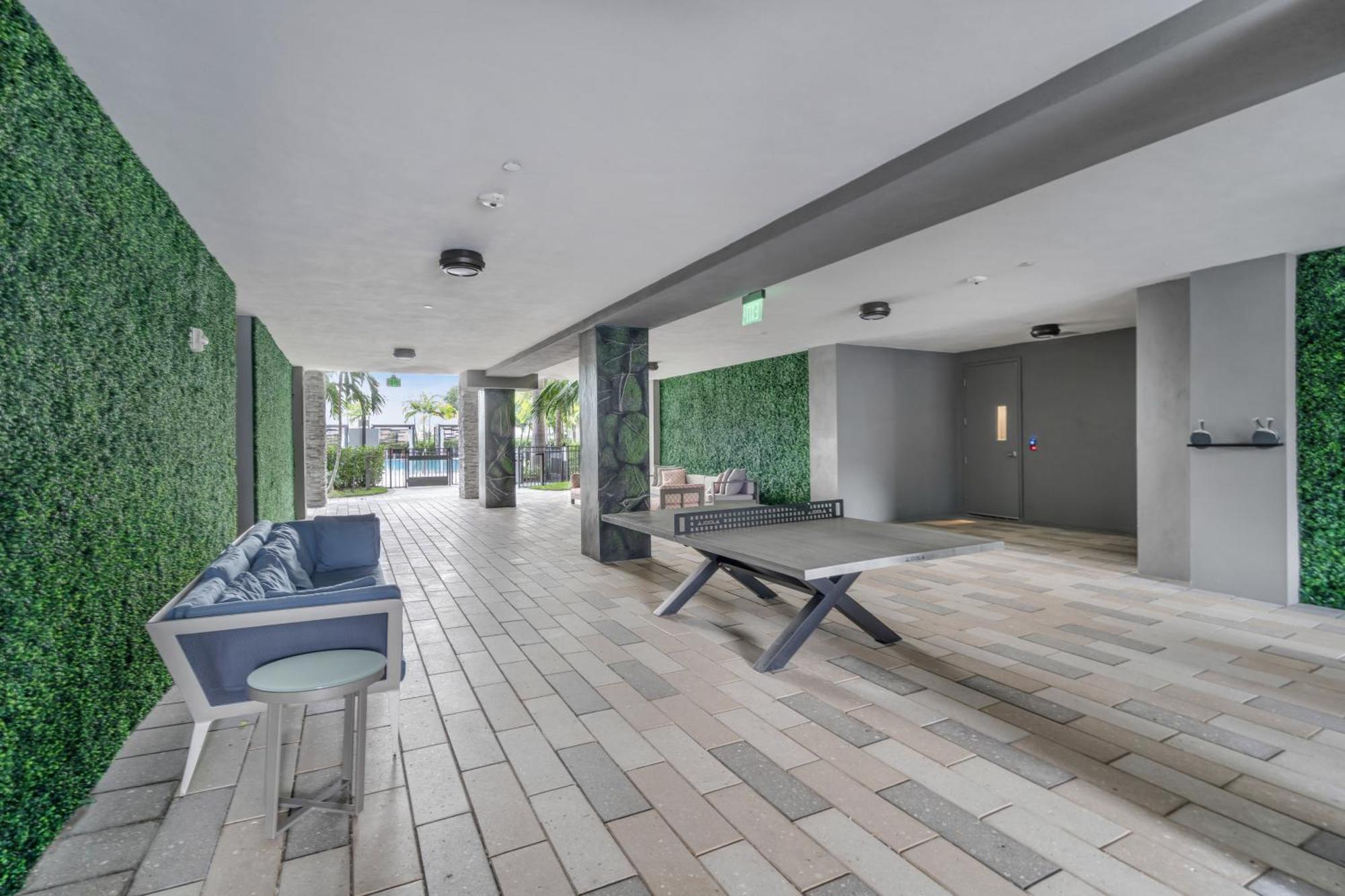 Amazing 2 Bedroom Unit In Doral Miami With Free Parking Hialeah Gardens Exterior foto